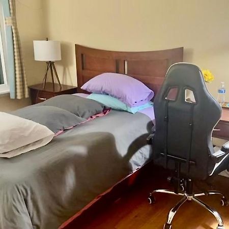 B2 A Private Room In Naperville Downtown With Desk And Wi-Fi Near Everything 외부 사진